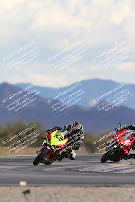 media/Nov-16-2025-Race Pace (Sun) [[8c5fa54630]]/Non Verified Riders (1st 20 Minutes)/5-Turn 15 (110pm)/